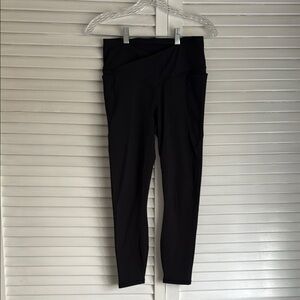 Black High-Waisted Cross Over Leggings